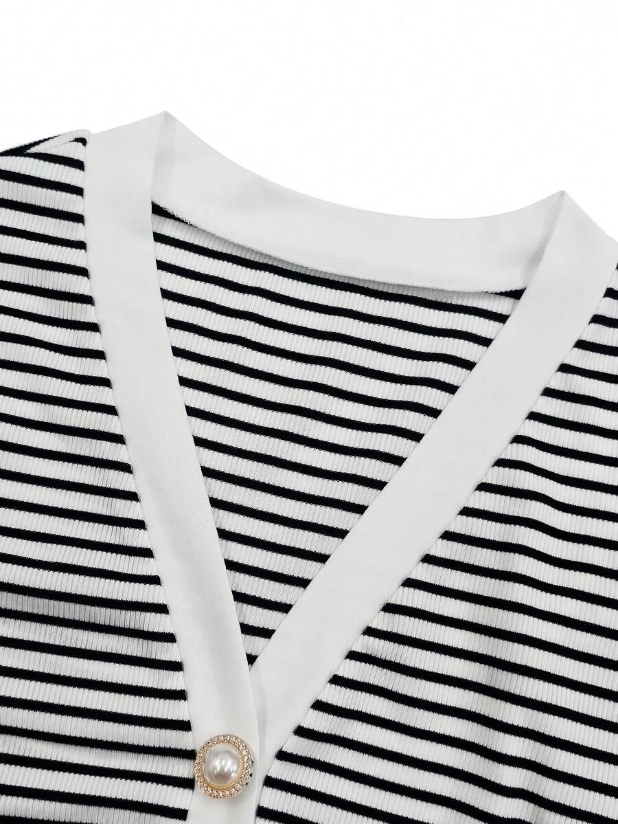 V-Neck Ribbed Short Sleeve Faux Placket Design Elegant Fitted Casual T-Shirt For Women