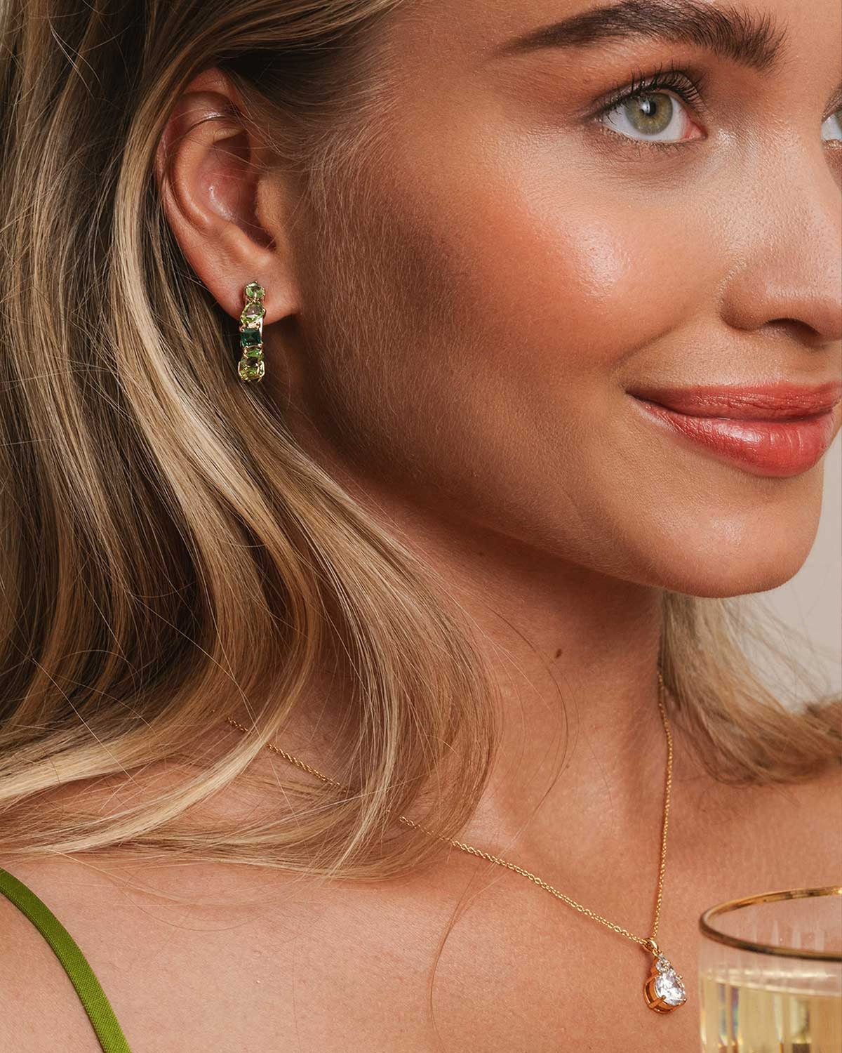 Noelle Hoops