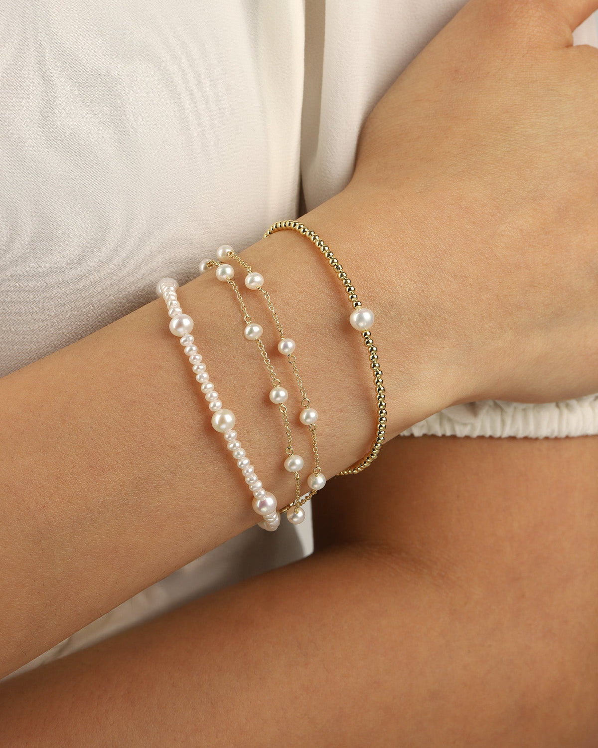 Mixed Size Pearl Bracelet