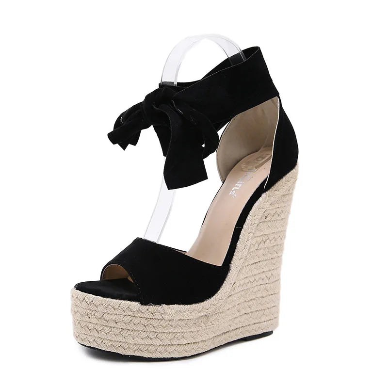 Straw Wedge Sandals with a Bow