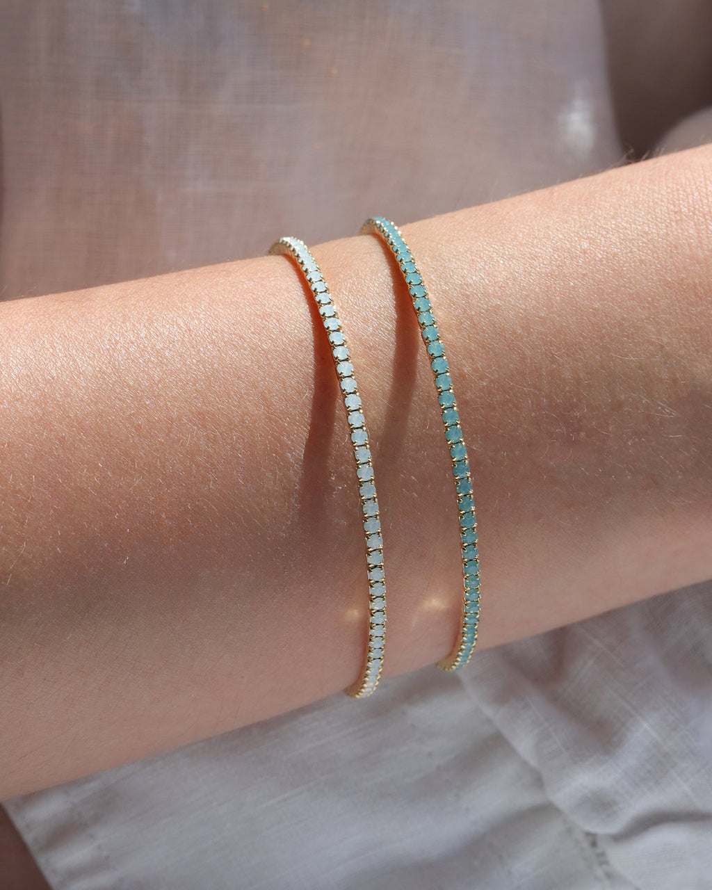 1 Coil Crystal Cuff