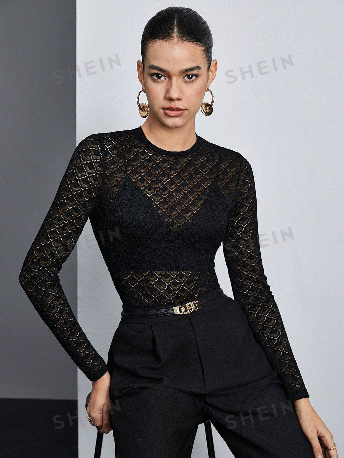 BIZwear Black Ladies' Round Neck Hollow Out Lace Top With Elasticity