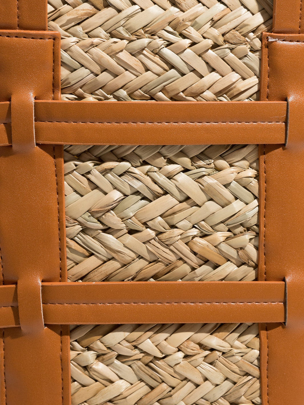 Wicker and leather tote bag
