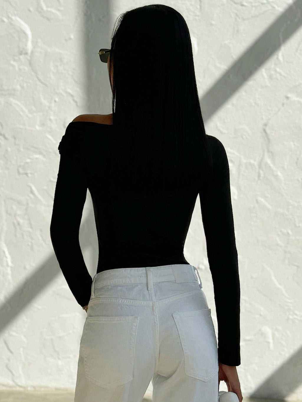 Elegant Modern Design Off Shoulder Twist Metallic Decor Long Sleeve Tight Fitted Black T-Shirt