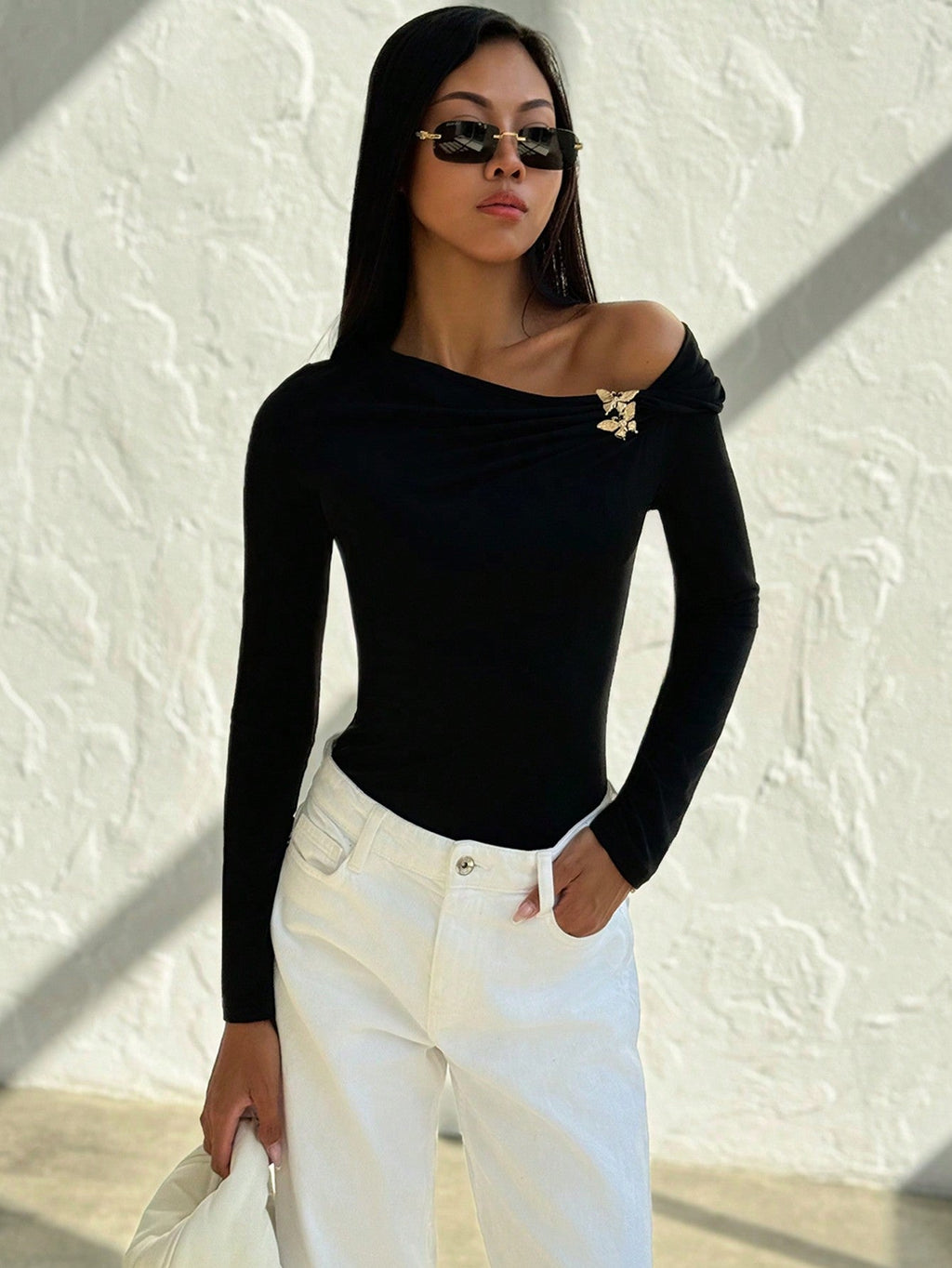 Elegant Modern Design Off Shoulder Twist Metallic Decor Long Sleeve Tight Fitted Black T-Shirt