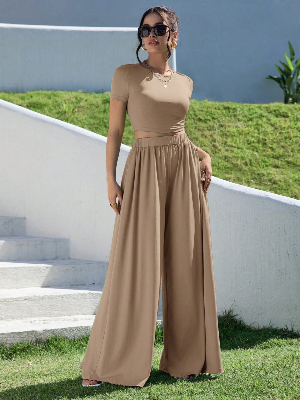 Essnce Summer Solid Slim Fit Crop Tee & Fold Pleated Wide Leg Pants