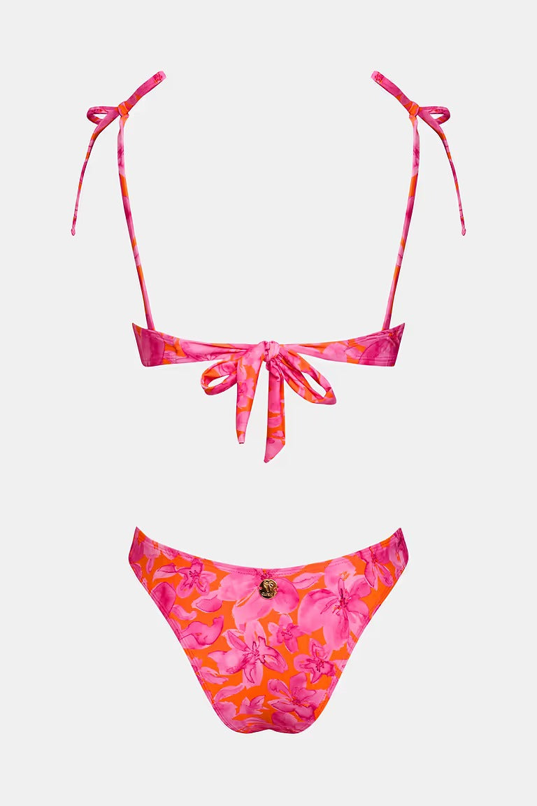Ultra-high-cut underwire bikini bottoms