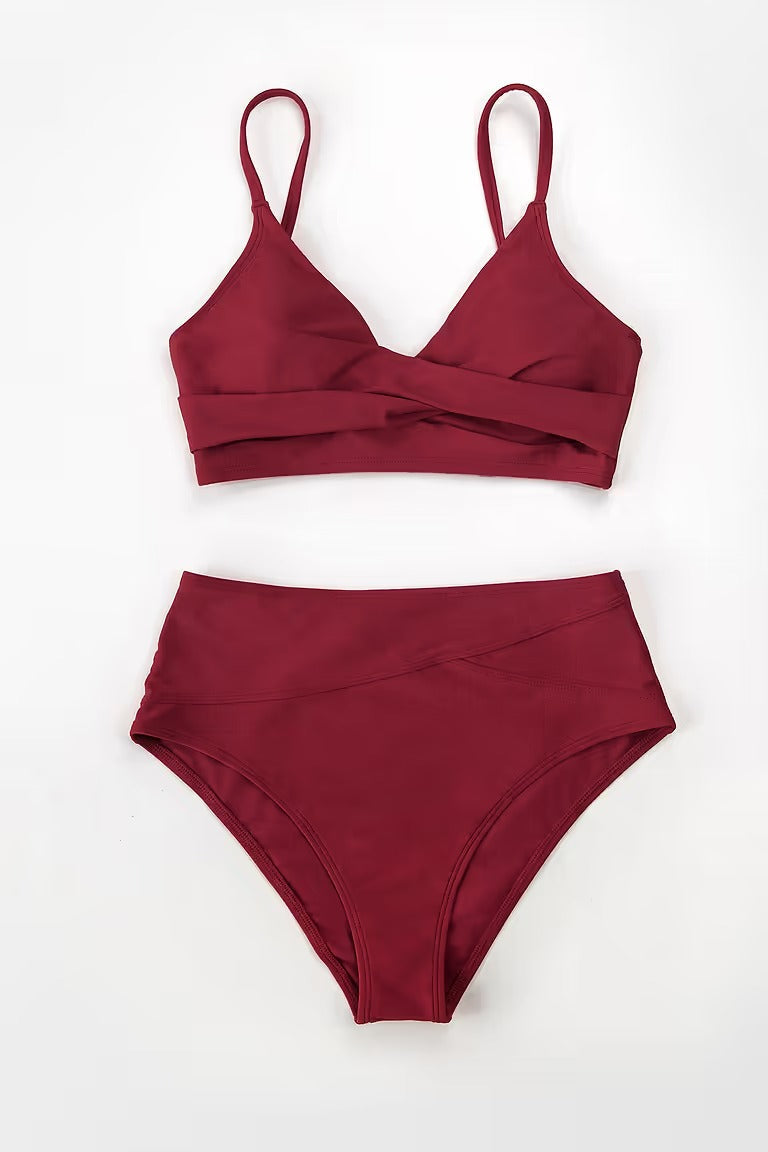 High-waisted bikini with twisted front and hipster surplice