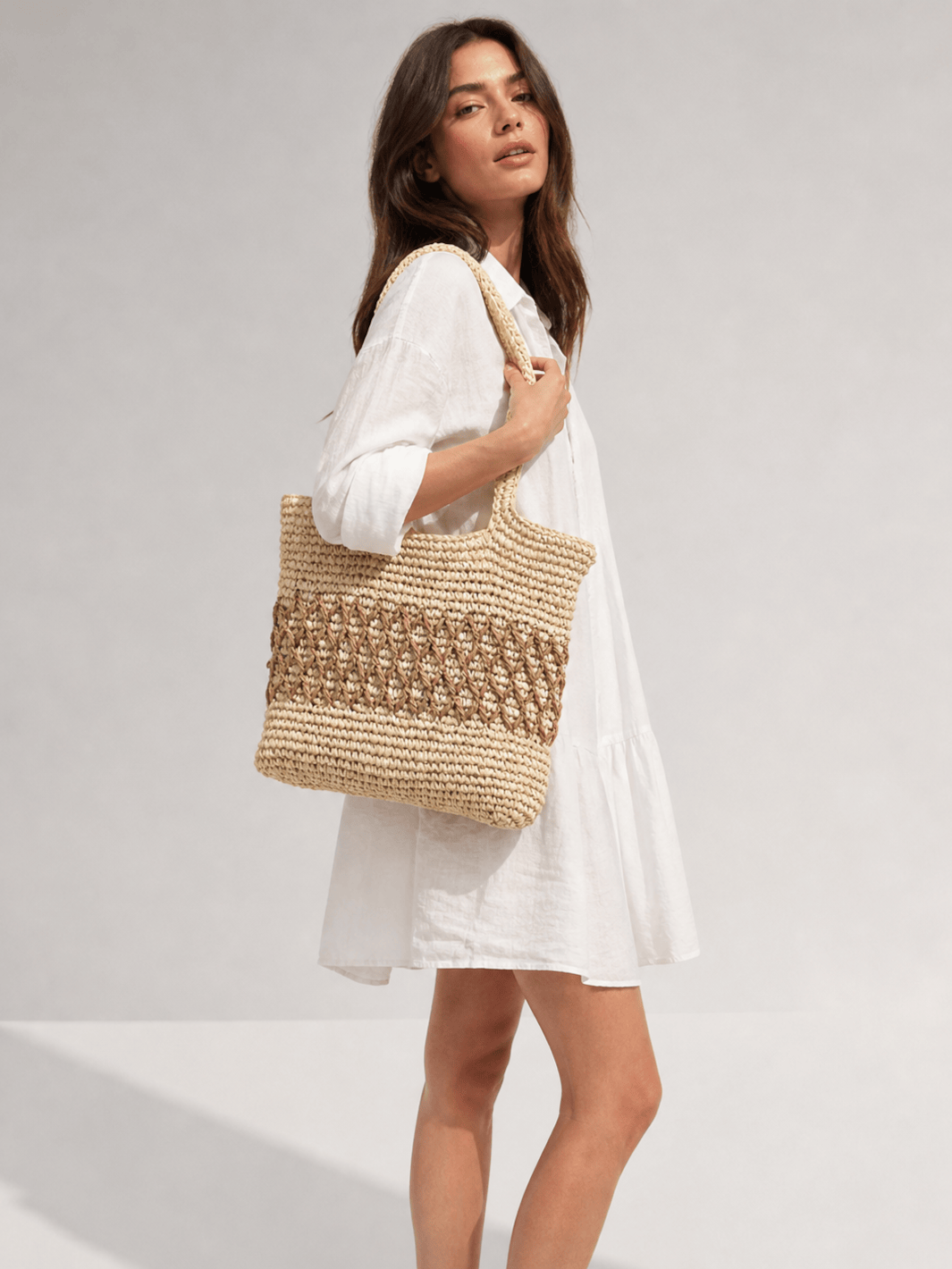 Straw Tote Bag with Closure