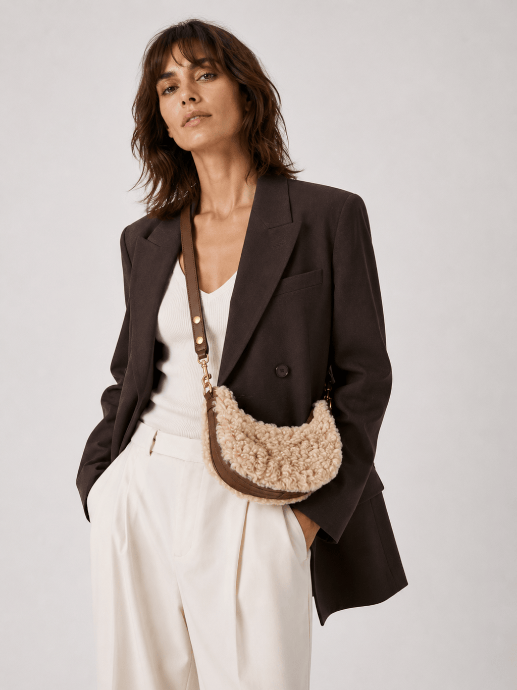 Half-moon bag in faux fur