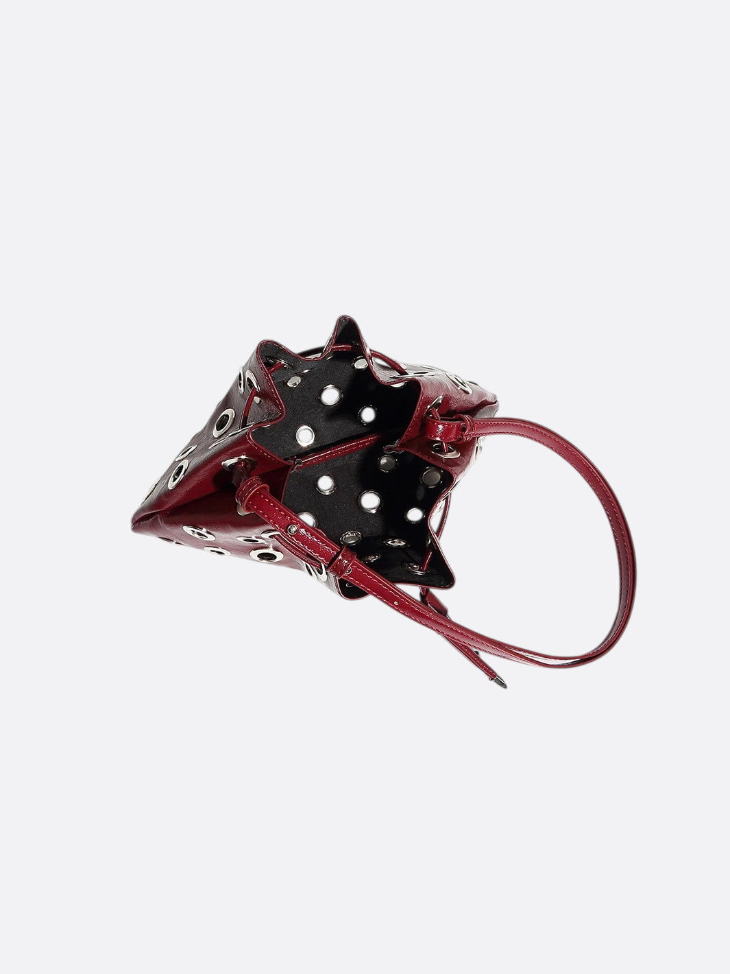 Leather bag with eyelet