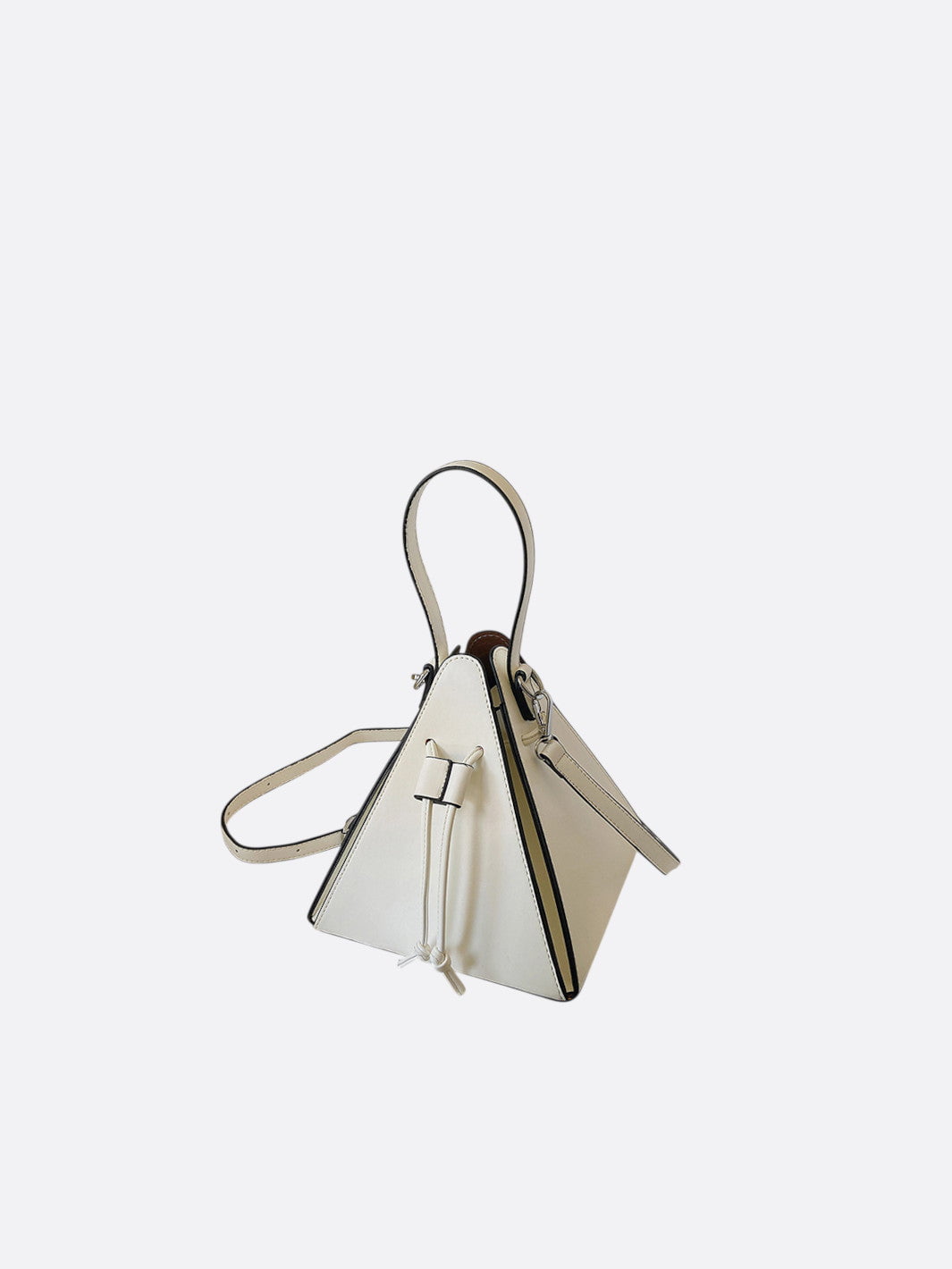 Pyramid bag