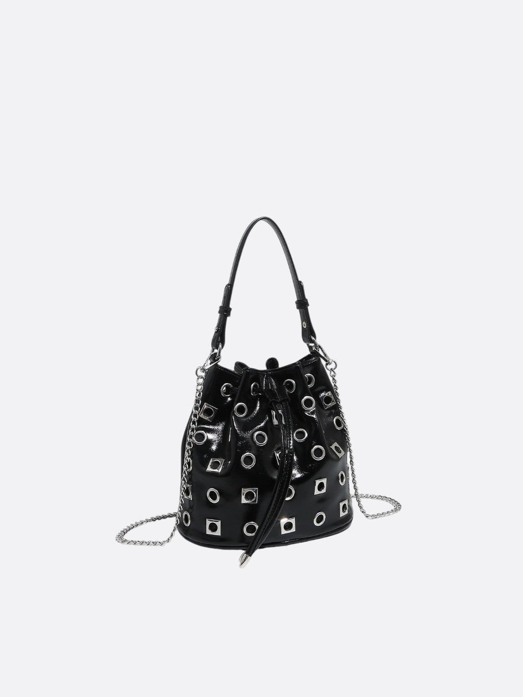 Bucket bag with eyelet