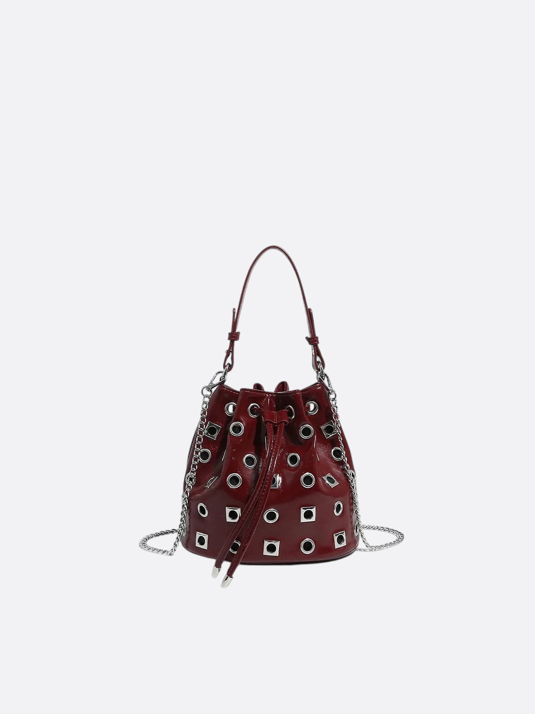 Bucket bag with eyelet