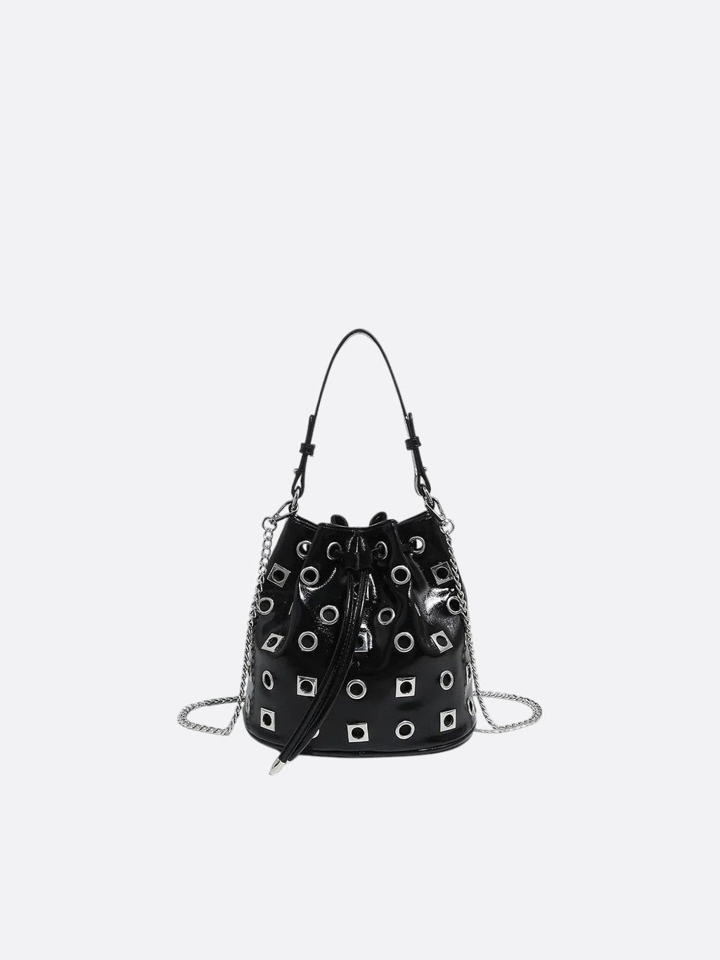 Bucket bag with eyelet