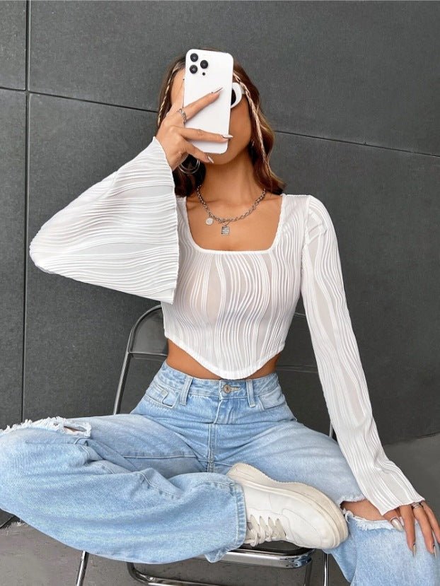 U-neck top water ripple slim crop top flared long-sleeved top