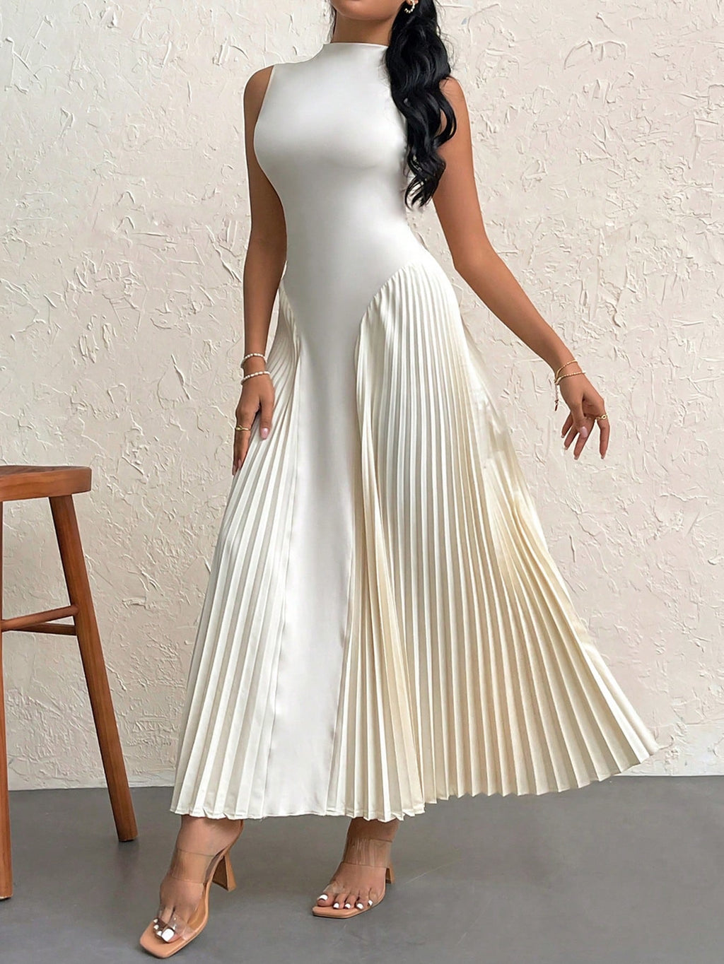 Women Elegant Pleated Tight-Fitting A-Line Dress