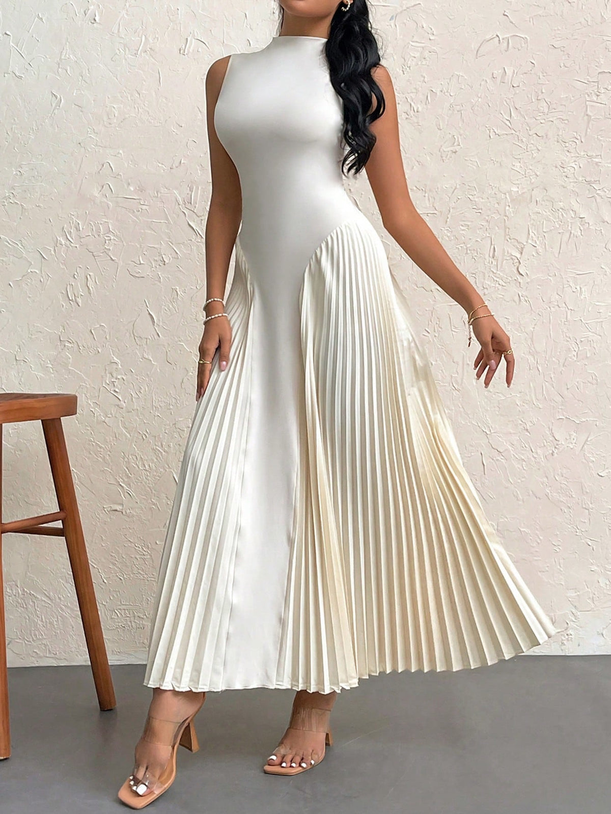 Women Elegant Pleated Tight-Fitting A-Line Dress