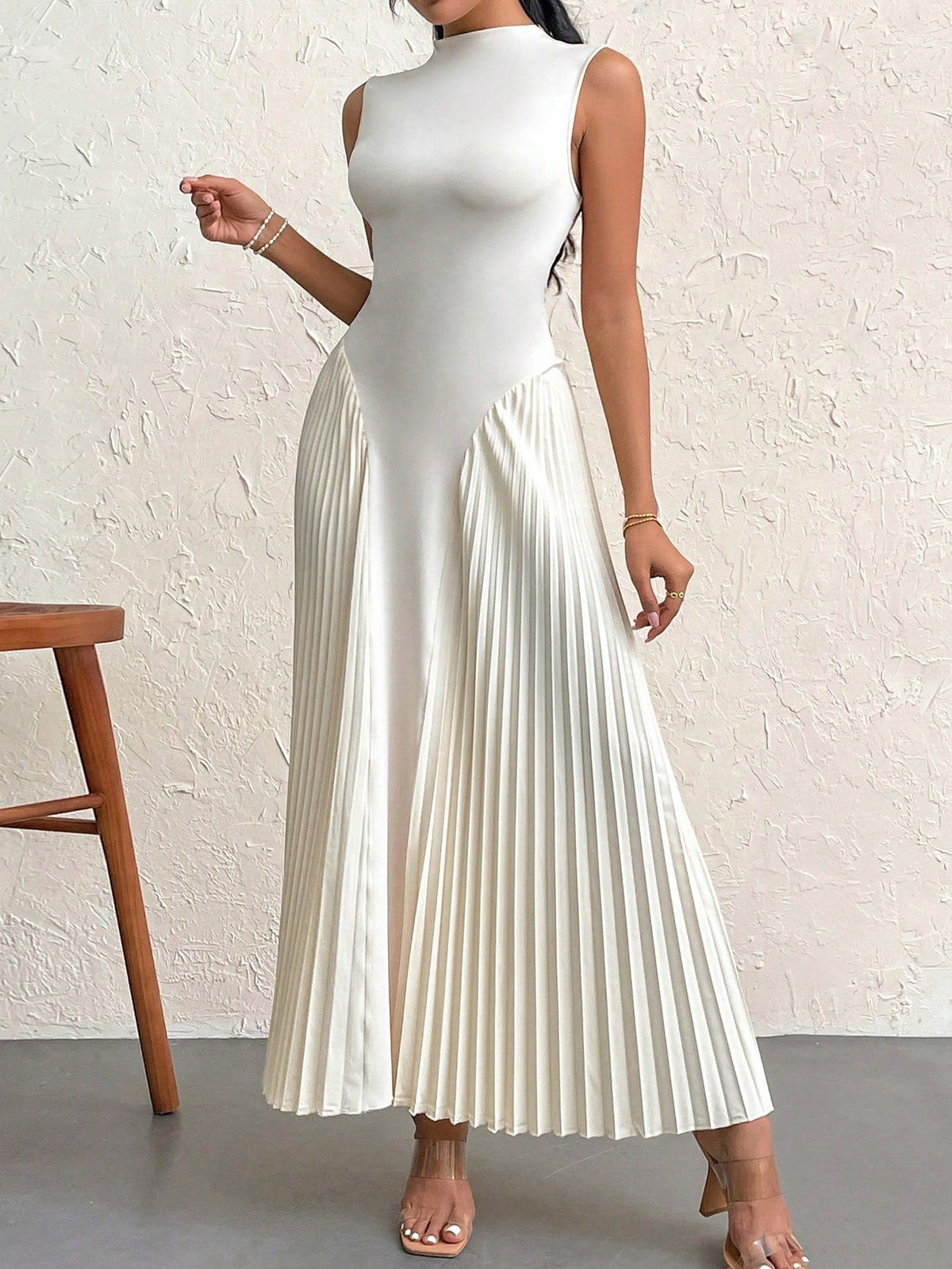Women Elegant Pleated Tight-Fitting A-Line Dress