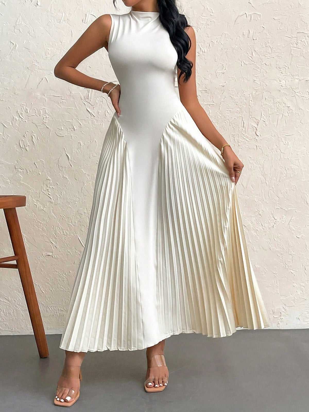 Women Elegant Pleated Tight-Fitting A-Line Dress